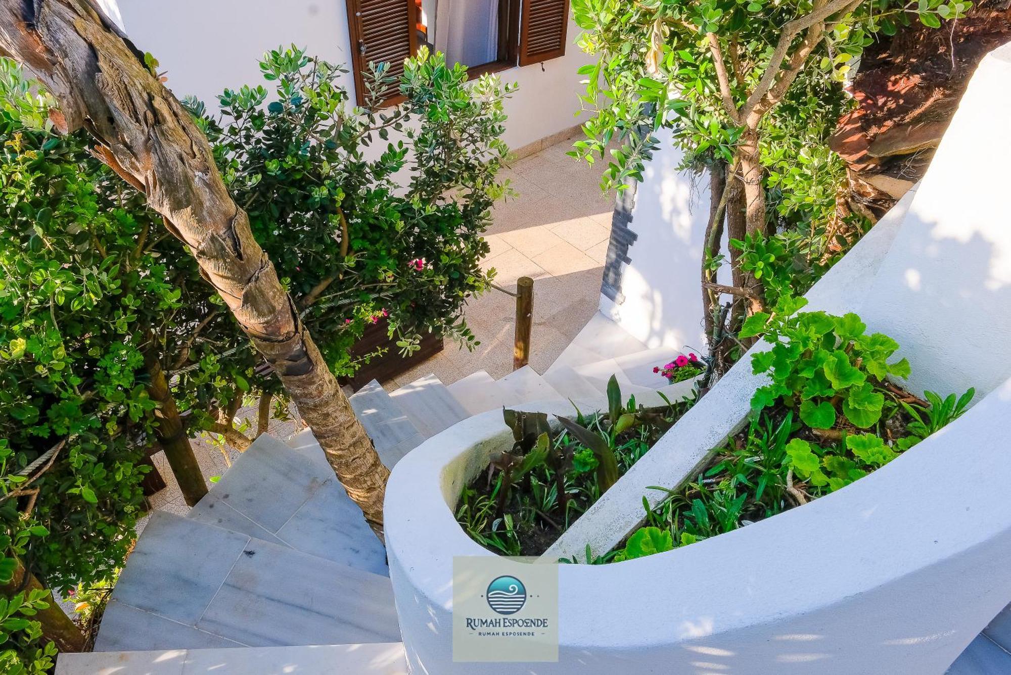 Rumah Εσποσέντε Εξωτερικό φωτογραφία
