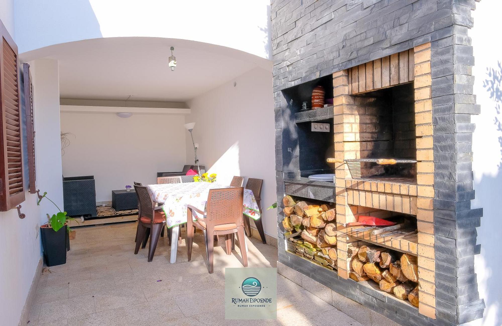 Rumah Εσποσέντε Εξωτερικό φωτογραφία